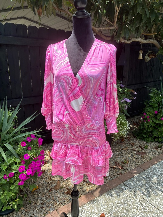 Dresses & Skirts - Amanda Uprichard Amber Mini Dress in Pink Swirl - Size XS :Stunning Amanda